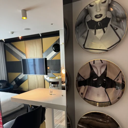 W London Art