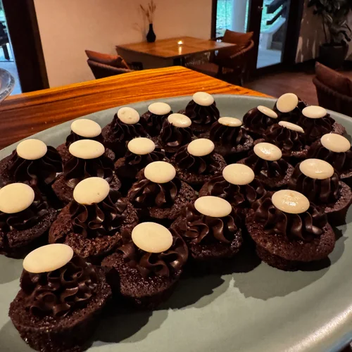 Chocolate cakes in Kuantan Regency lounge