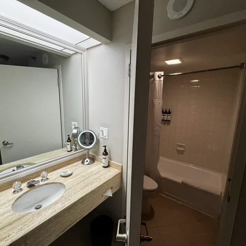 Bathroom at HR Miami