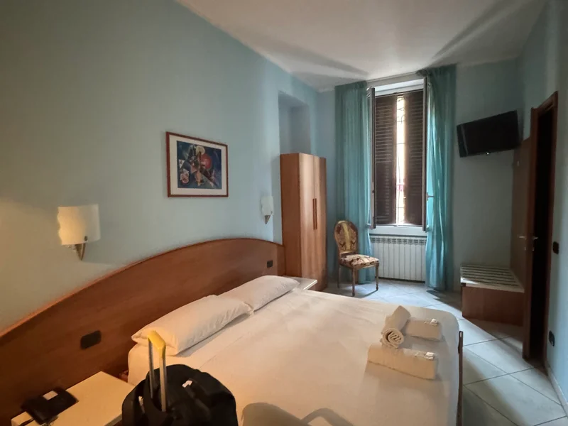 Hotel 2000